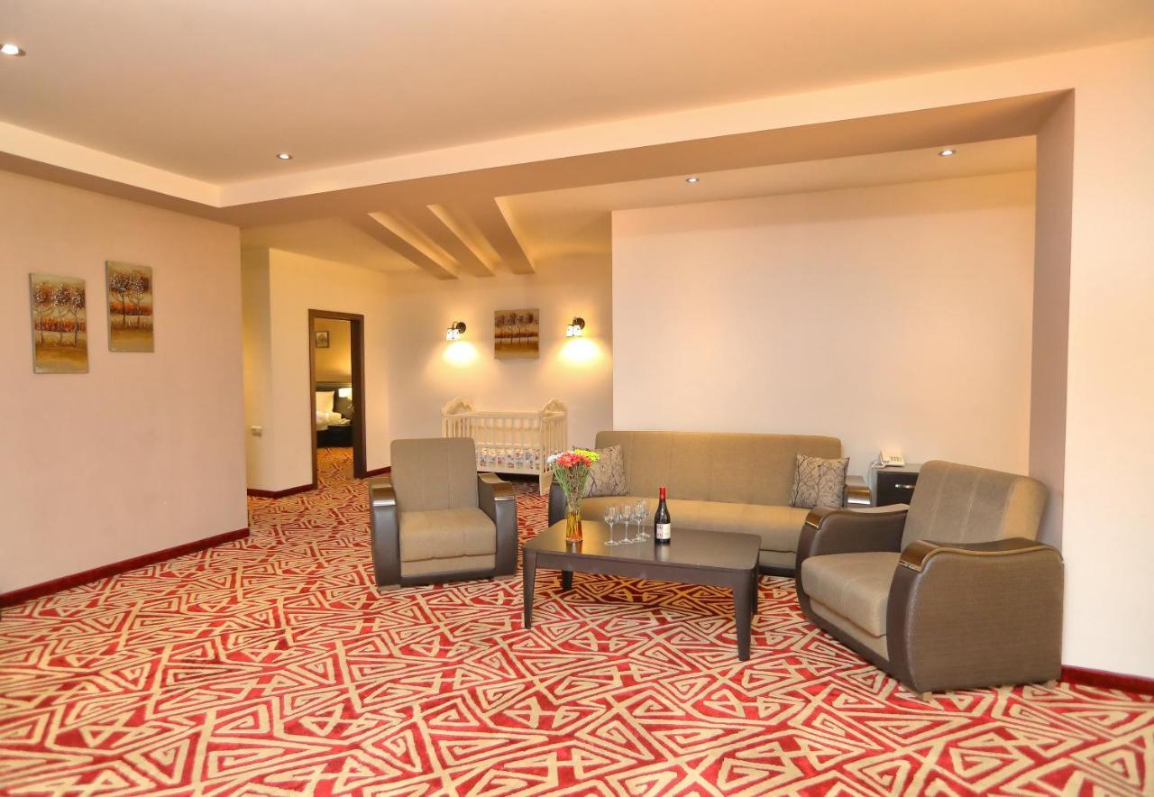 Aghveran Ararat Resort Hotel Arzakan Екстер'єр фото